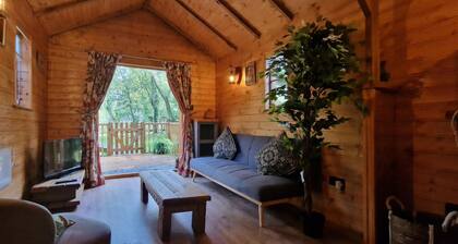 Beautiful 1-bed Cabin in Newmarket