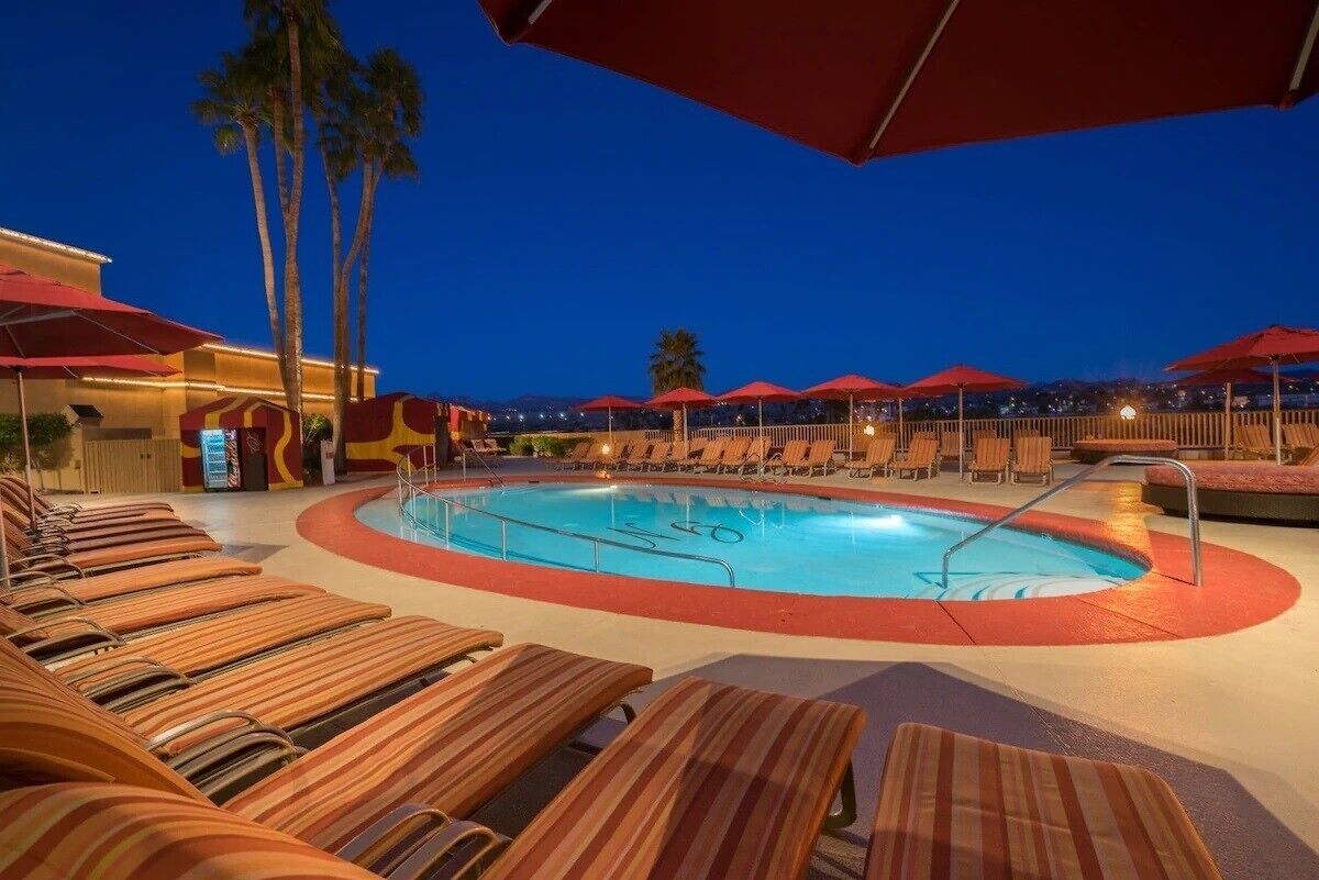 Pet-Friendly Accommodations! King Bed at Golden Nugget Laughlin! Pool!