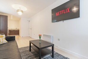 Interior - Birmingham Luxury Suite - Fast Wifi + Netflix,  Close to Cinema World (Birmingham)