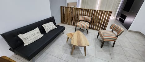 Loft, Mountain View | Living area