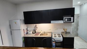 Loft, Mountain View | Private kitchen | Electric kettle