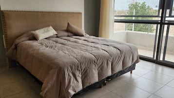 Loft, Mountain View | 1 bedroom, desk, travel cot, free WiFi