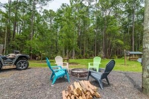 Property grounds - Woodsy Barndominium, Pet friendly, 4.5 mi to beach (St. Johns County)