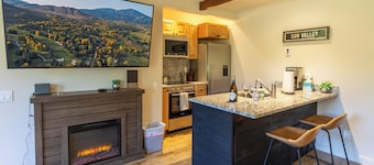 Sun Valley Atelier Condo | Perfect Location