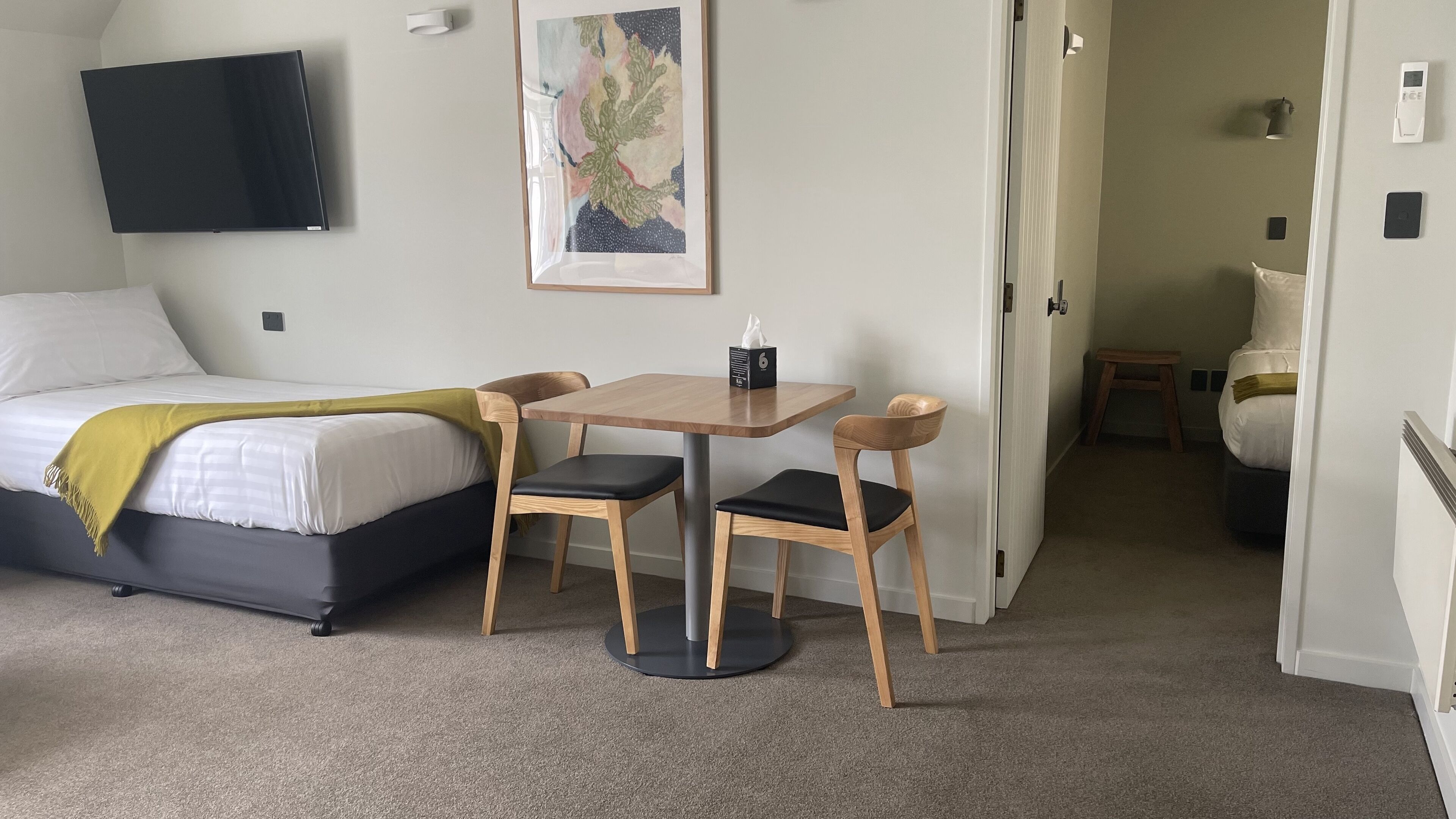 Deluxe Double or Twin Room, 1 Bedroom | Living area | 50-inch Smart TV with digital channels, Netflix, books