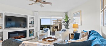 NEW! Oceanfront! Beach Vacation Bliss! 50 Steps ToThe Sand, Pool, Great Views.