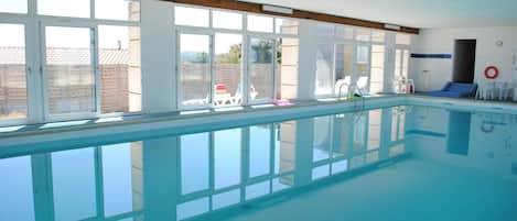 Piscine intérieure