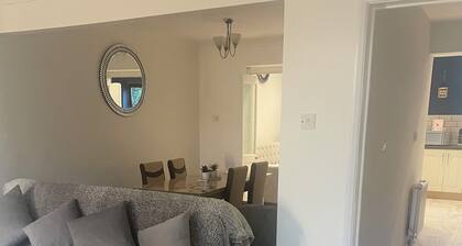 Nightly weekly monthly stays in this luxury holiday home