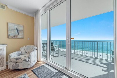 Beachfront, 2 King Bed Suites + Zero Entry pool + Oversized 2bd - San Carlos 908