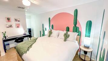 1 bedroom, desk, iron/ironing board, WiFi