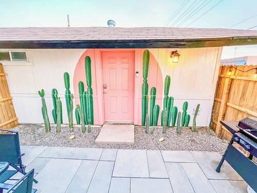Sky Harbor Studio: 5 Min to Airport & Downtown PHX