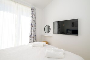 2 bedrooms, internet