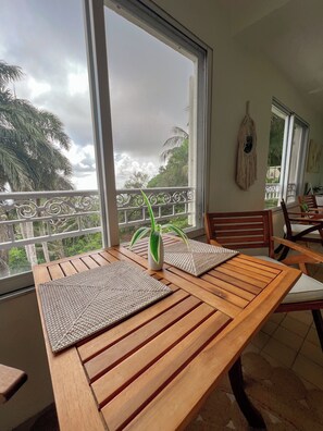 Dining - HIDDEN GEM! Perfect for Romantic Couples Getaway (Saint Thomas)