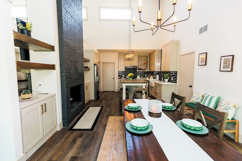 Peaceful Retreat near Texas Tech with Epic Game room!