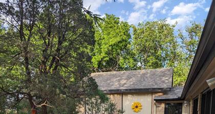 Peaceful Retreat near Texas Tech with Epic Game room!
