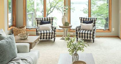 Private Lake Access-7 King Beds-Spacious Retreat-2 Game Rooms-Theater Room