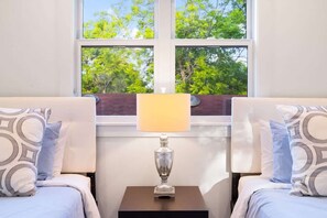 3 slaapkamers, een strijkplank/strijkijzer, wifi, beddengoed