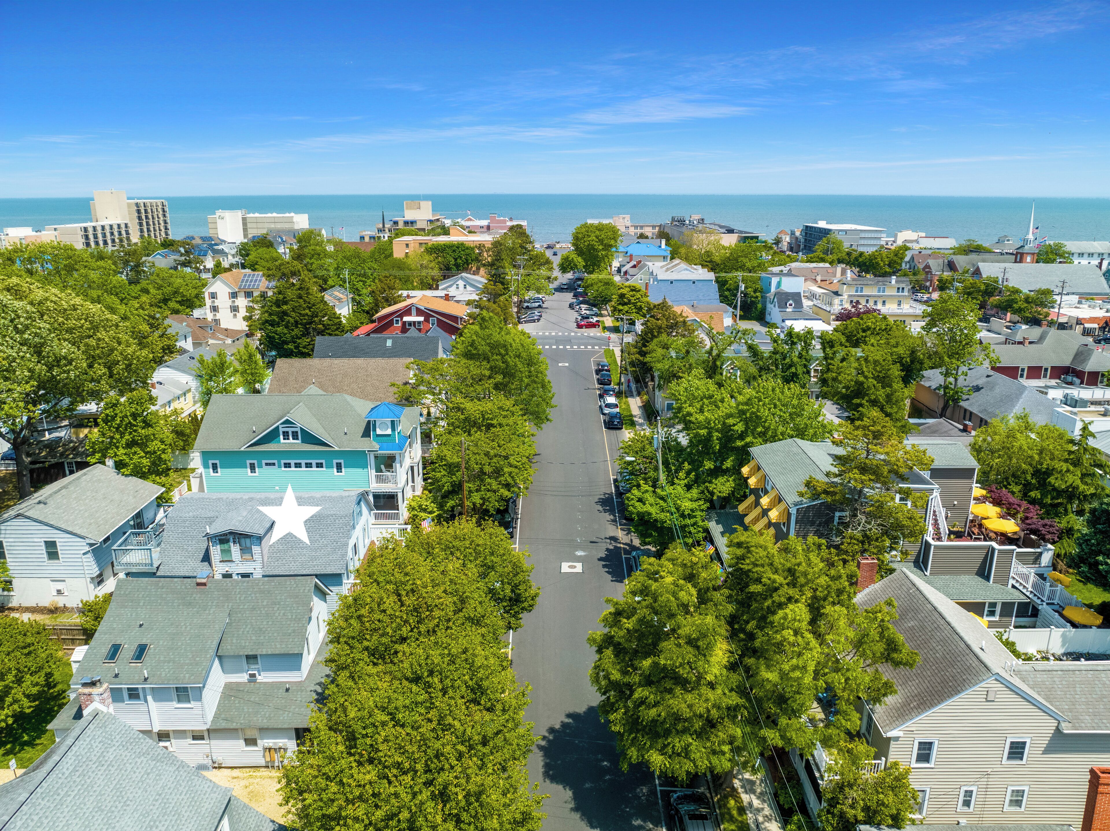 Steps to the beach, this is a perfect one bedroom duplex! Nightly rentals accepted!