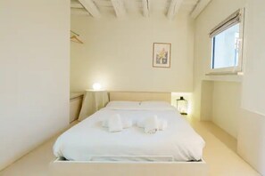 1 chambre, fer et planche à repasser, accès à Internet, literie fournie