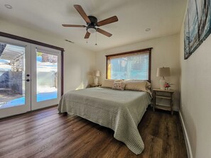5 bedrooms, desk, free WiFi, bed sheets