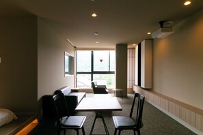 Premium Modern Japanese-Western-style twinRoom with Open-air Bath "Asatsuyu