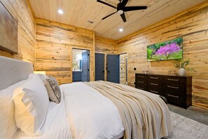 3 Schlafzimmer, Schreibtisch, Bügeleisen/Bügelbrett, kostenloses WLAN