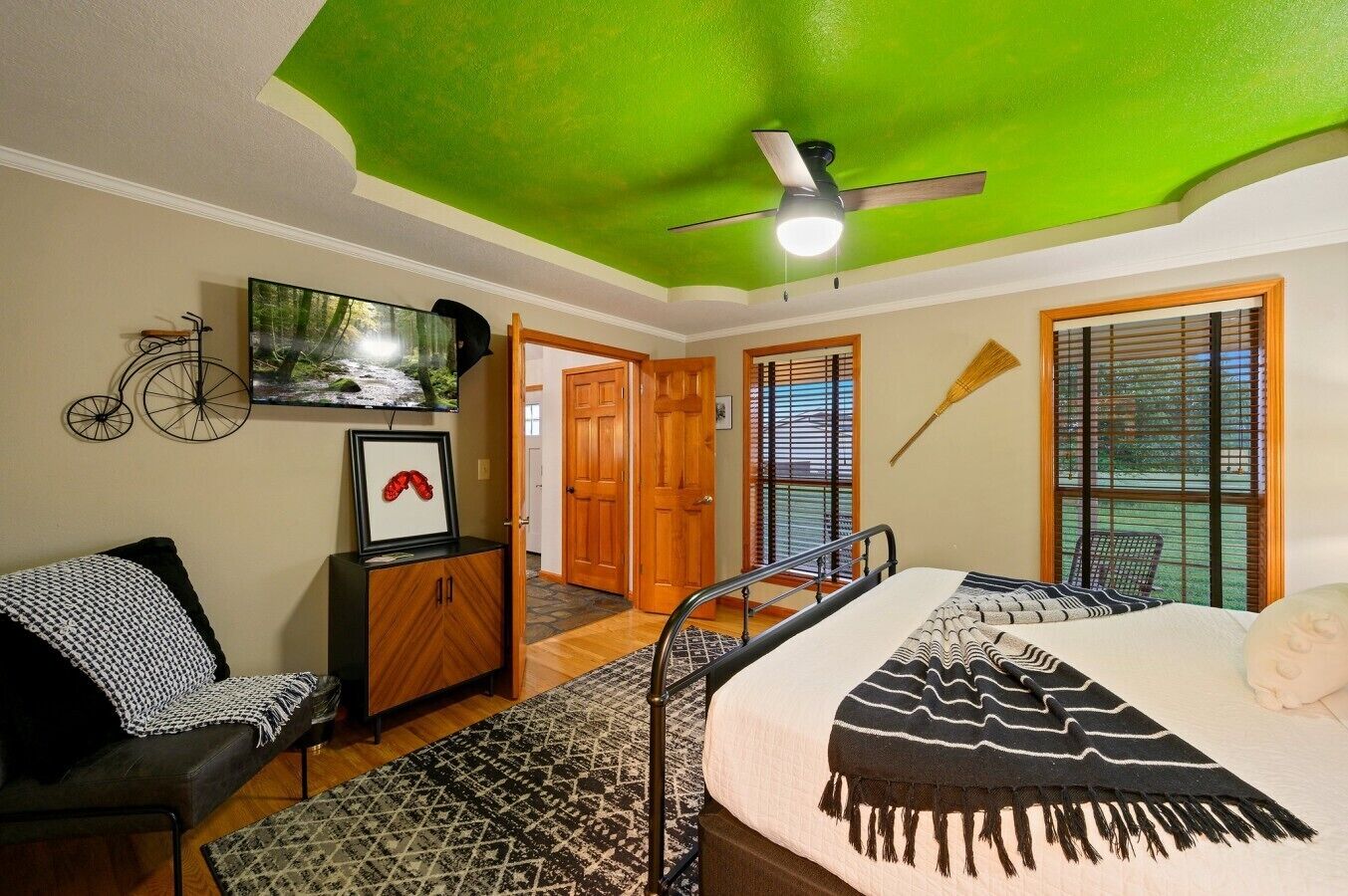 5 habitaciones, cuna de viaje, wifi gratis y ropa de cama 