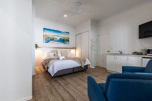 1 bedroom, iron/ironing board, free WiFi, bed sheets