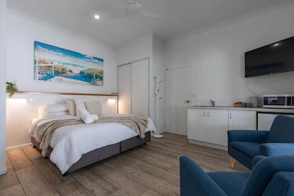1 bedroom, iron/ironing board, free WiFi, bed sheets