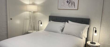 2 bedrooms, iron/ironing board, WiFi, bed sheets