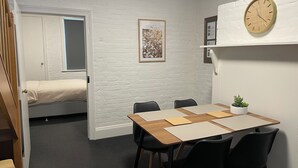 Uklassifisert bilde, 3 av 8, knapp