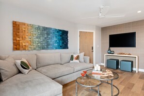 Smart TV - 2BR Beachfront Condo in Sunny Carpinteria (Carpinteria)