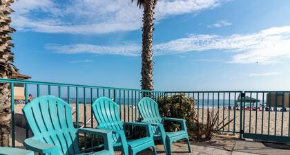 2BR Beachfront Condo in Sunny Carpinteria