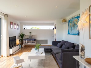 TV - Ty Louen by Interhome (Locquirec)