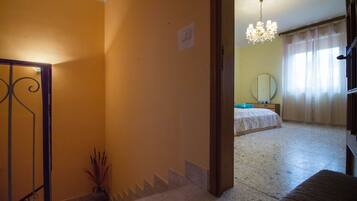 3 Schlafzimmer, Bügeleisen/Bügelbrett, WLAN, Bettwäsche
