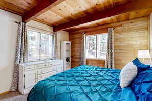 2 habitaciones, tabla de planchar con plancha, internet y ropa de cama