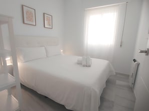 2 chambres, fer et planche Ă repasser, accĂšs Ă Internet, literie fournie