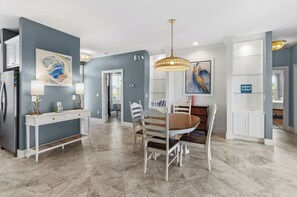 Dining - "7 Magnolia" sleeps 11, 350 steps to the beach, open concept, & fenced-in yard, pet friendly! (Port St. Joe)