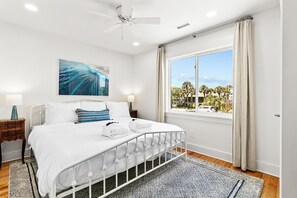 4 Schlafzimmer, Bügeleisen/Bügelbrett, kostenloses WLAN, Bettwäsche