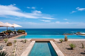 A heated pool - Palmilla Vegas III Magnificent Beachfront Villa (Palmilla)