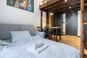 1 chambre, fer et planche à repasser, Wi-Fi, draps fournis