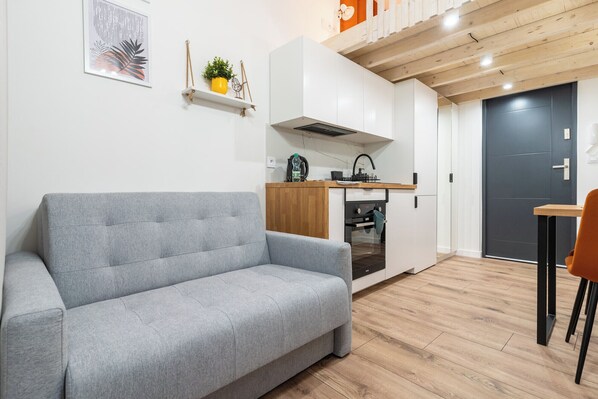 TV - Żwirki i Wigury Apartment #4 (Katowice)