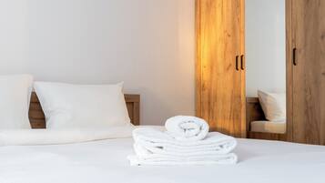 1 bedroom, iron/ironing board, WiFi, bed sheets