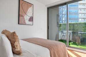 2 chambres, fer et planche à repasser, Wi-Fi, draps fournis