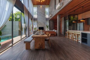 Luxury-Villa, 3 Schlafzimmer, eigener Pool | Esszimmer