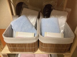 Cortinas blackout, ferros/tábuas de passar roupa, Wi-Fi de cortesia