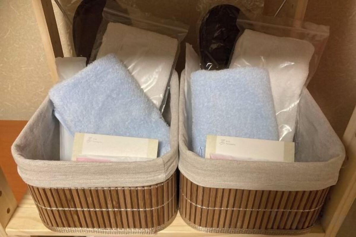 Bathroom amenities