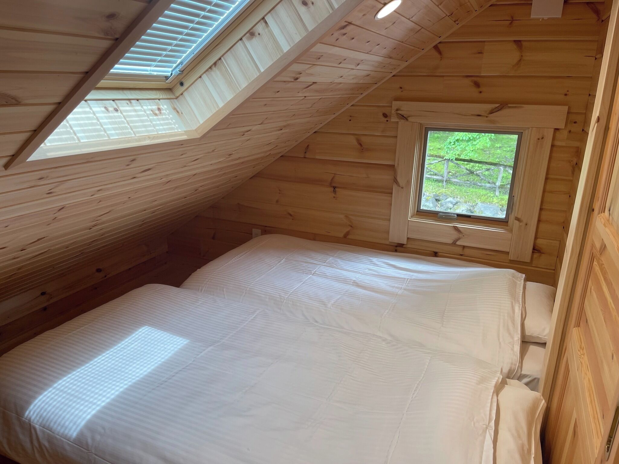 3 slaapkamers, een bureau, gratis wifi, beddengoed