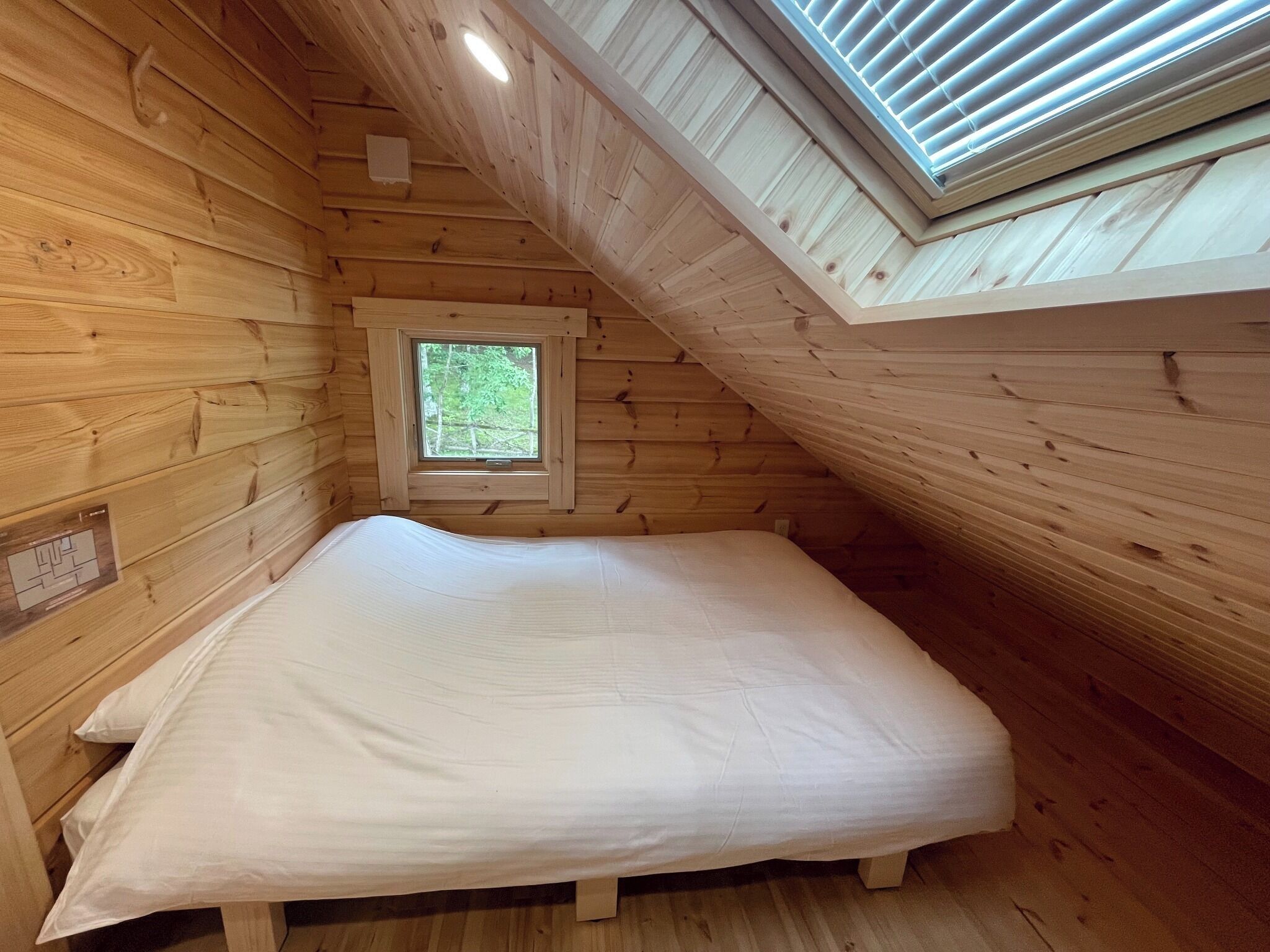 3 bedrooms, desk, free WiFi, bed sheets