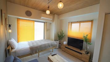 1 bedroom, desk, free WiFi, bed sheets